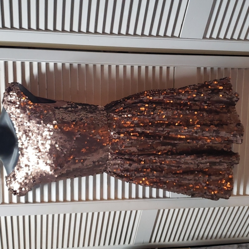 Bebe prom dress